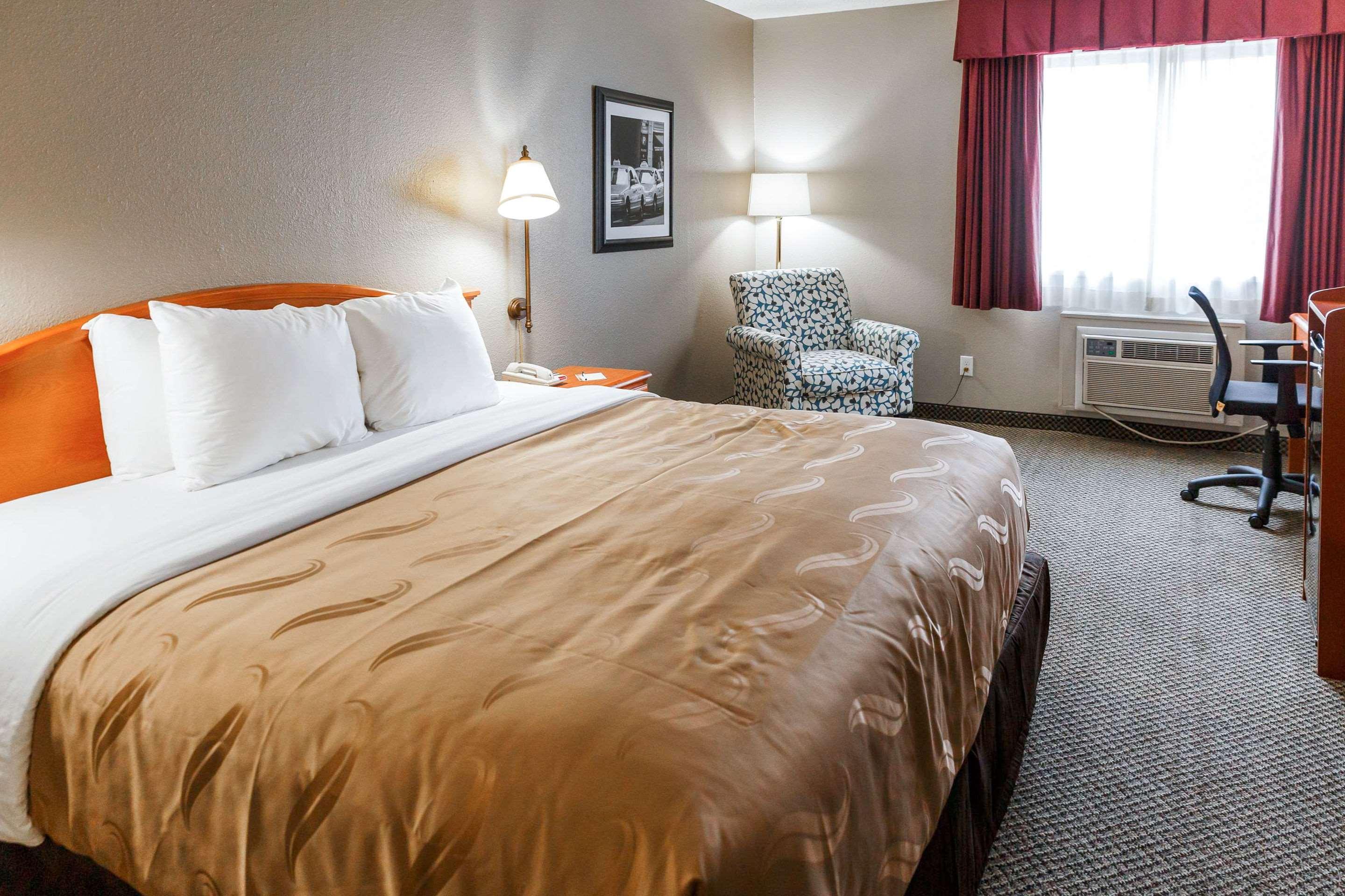 Quality Inn Burlington Near Hwy 34 Dış mekan fotoğraf