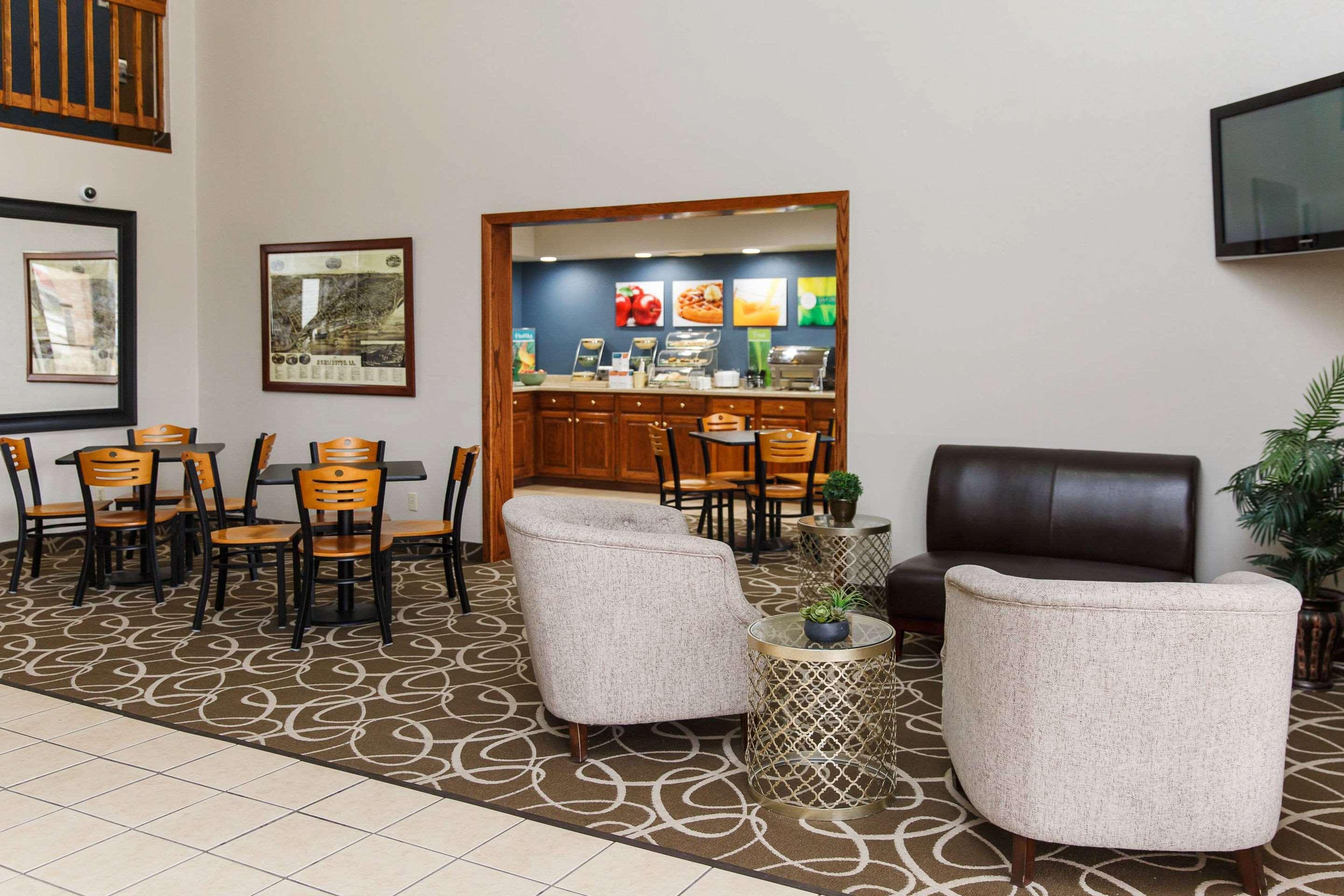 Quality Inn Burlington Near Hwy 34 Dış mekan fotoğraf