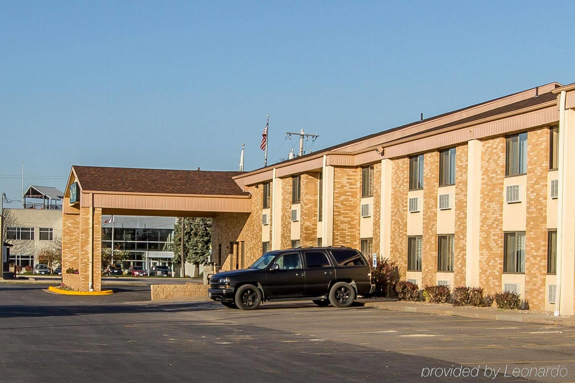 Quality Inn Burlington Near Hwy 34 Dış mekan fotoğraf