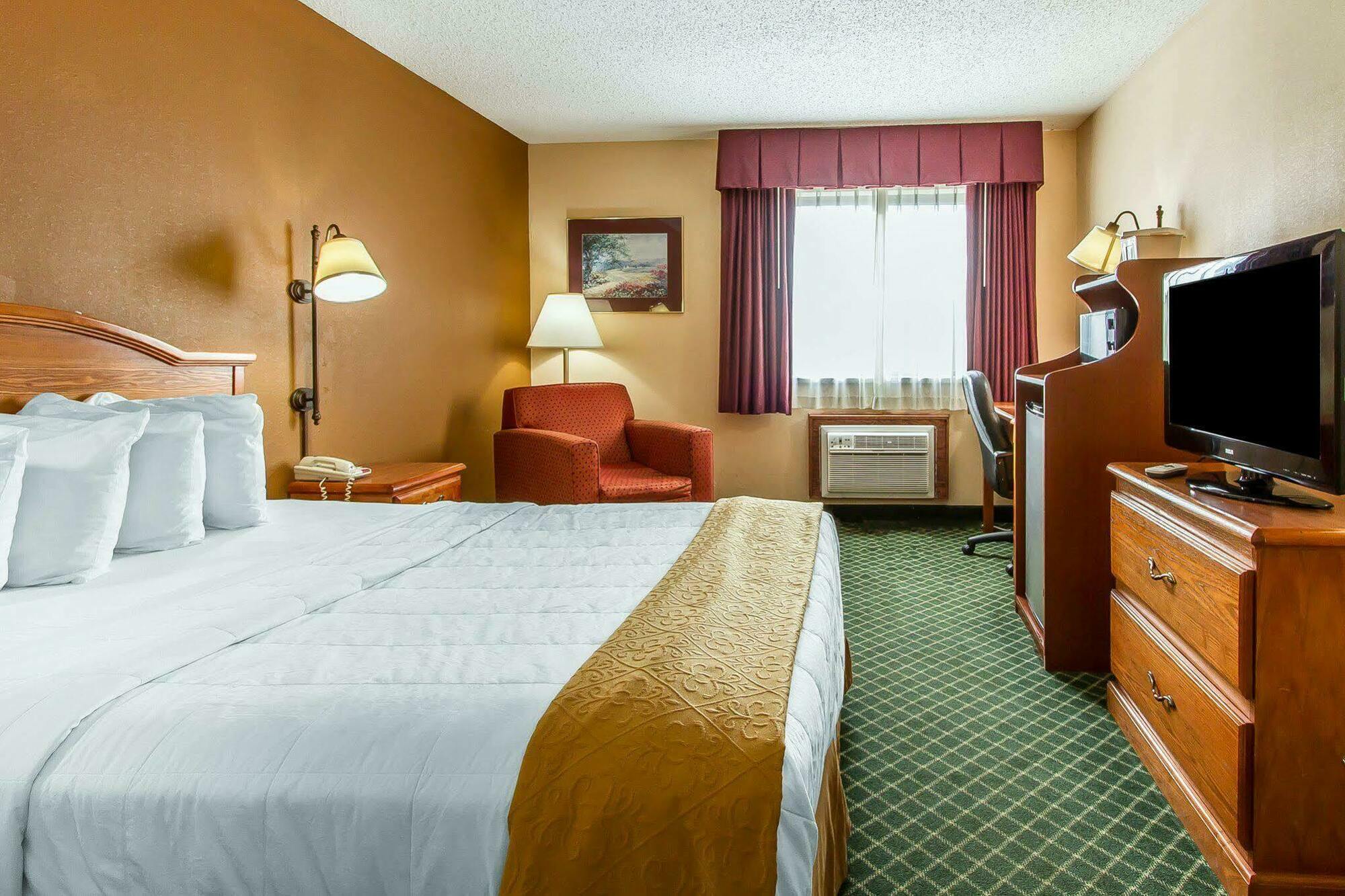 Quality Inn Burlington Near Hwy 34 Dış mekan fotoğraf