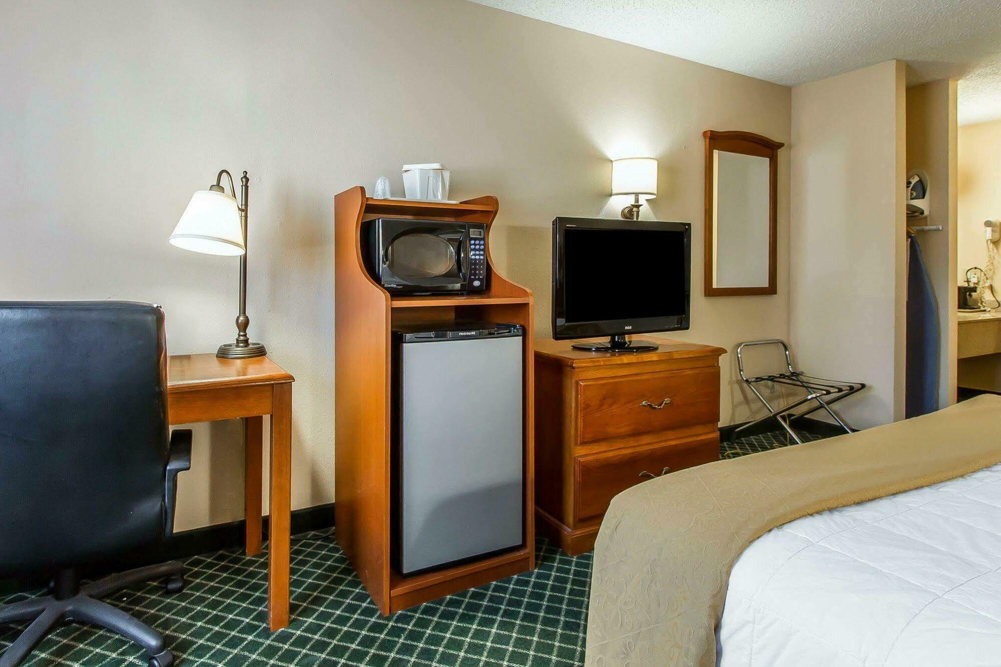 Quality Inn Burlington Near Hwy 34 Dış mekan fotoğraf