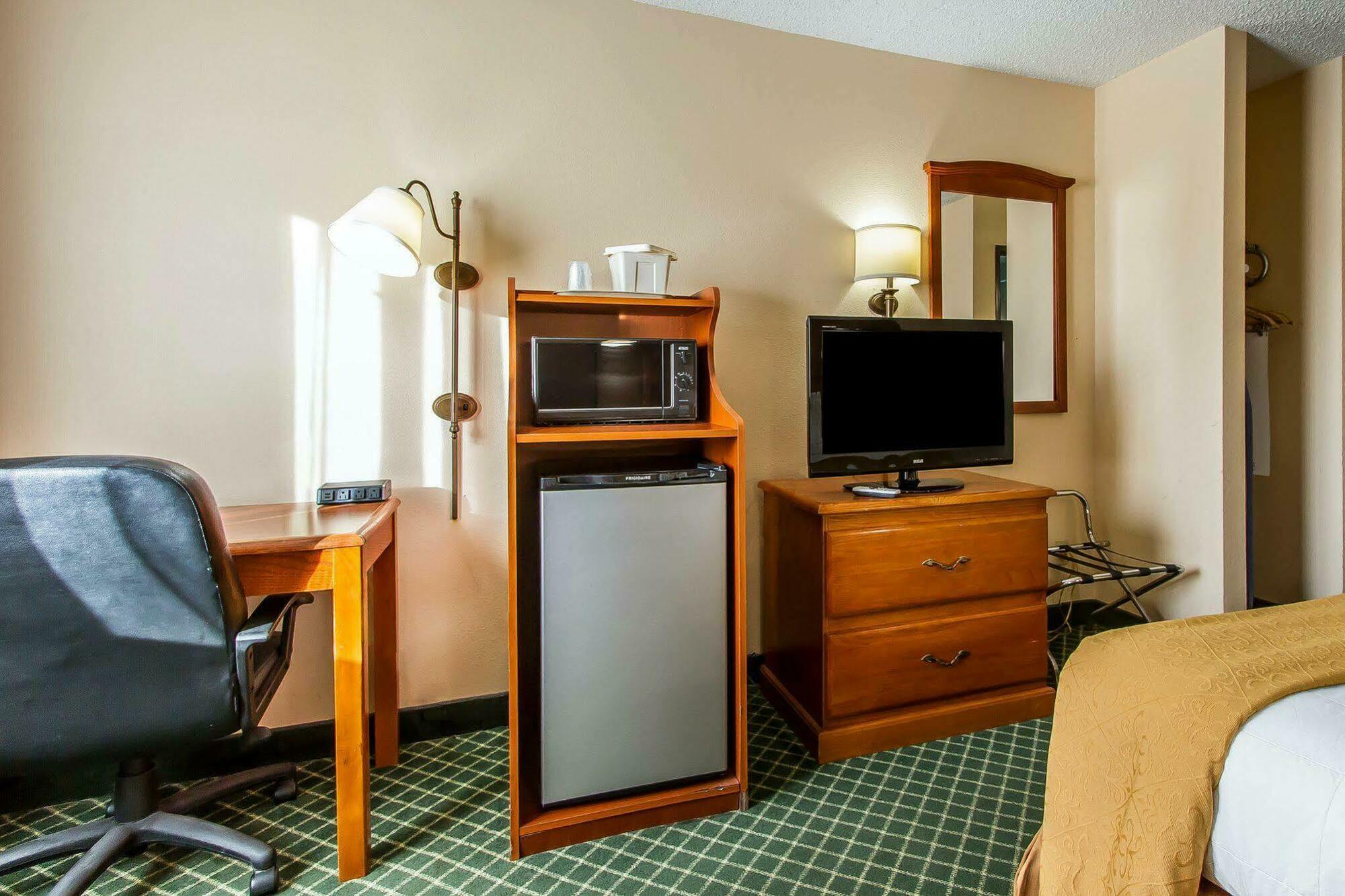 Quality Inn Burlington Near Hwy 34 Dış mekan fotoğraf