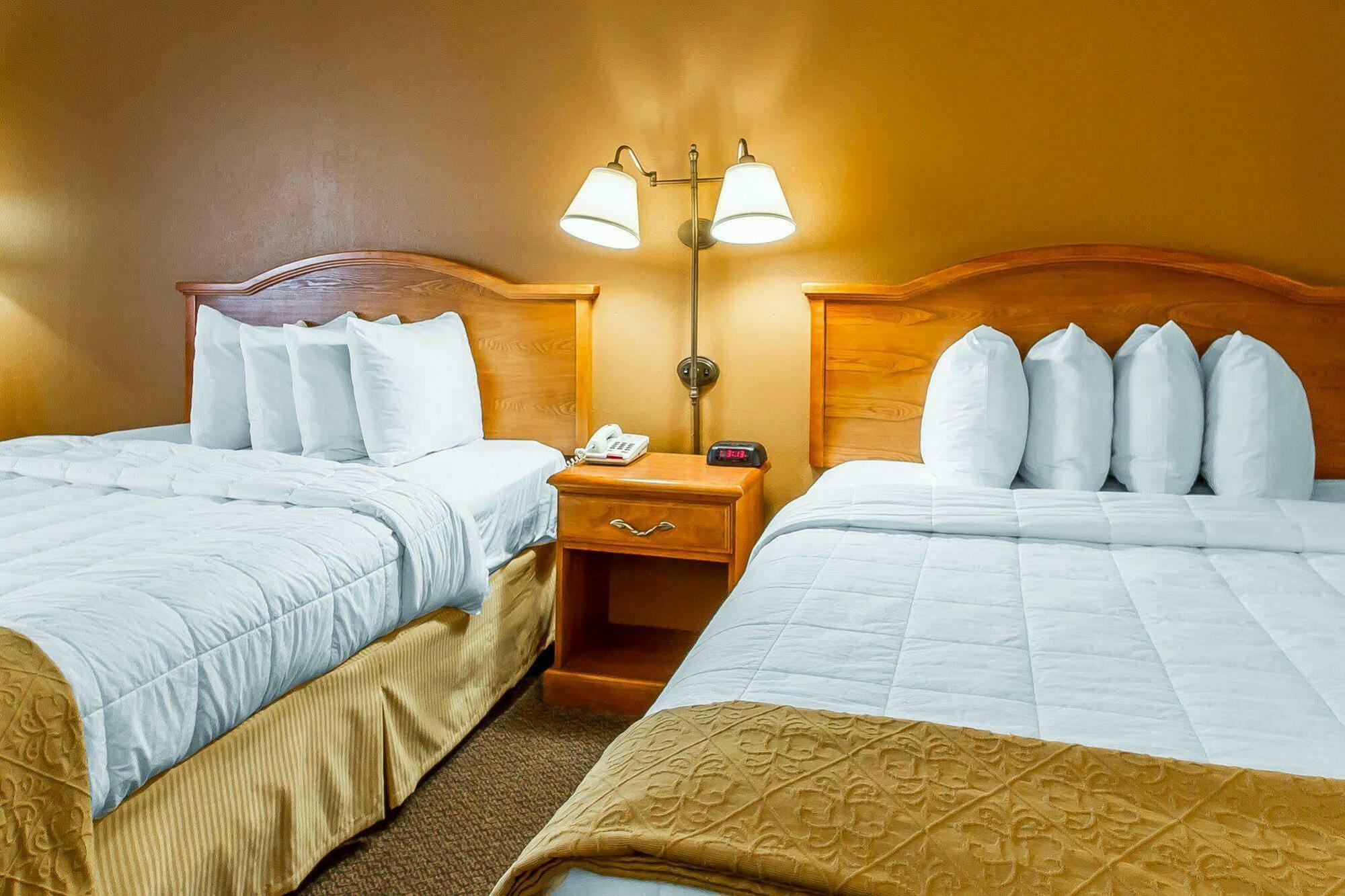 Quality Inn Burlington Near Hwy 34 Dış mekan fotoğraf
