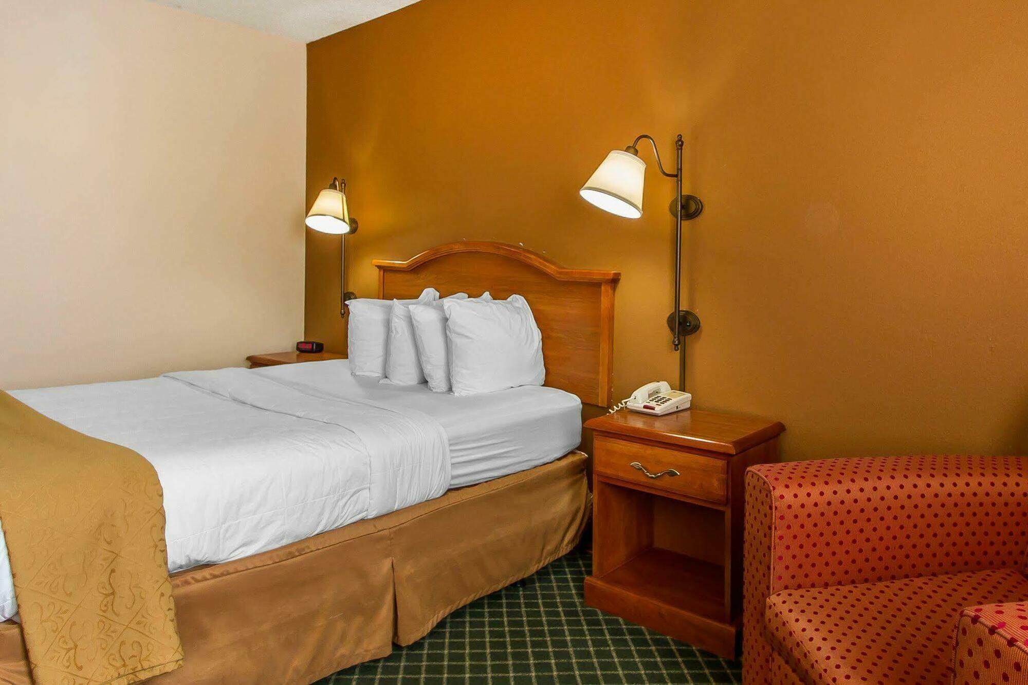 Quality Inn Burlington Near Hwy 34 Dış mekan fotoğraf