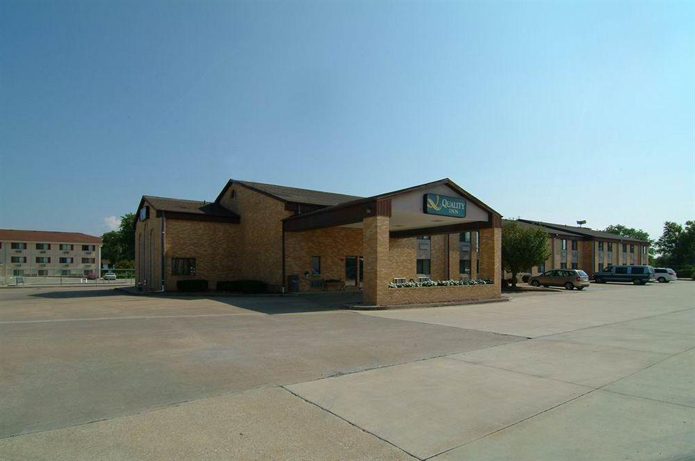 Quality Inn Burlington Near Hwy 34 Dış mekan fotoğraf