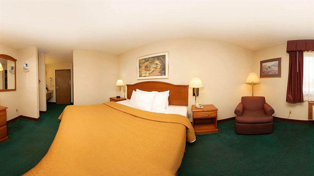 Quality Inn Burlington Near Hwy 34 Dış mekan fotoğraf